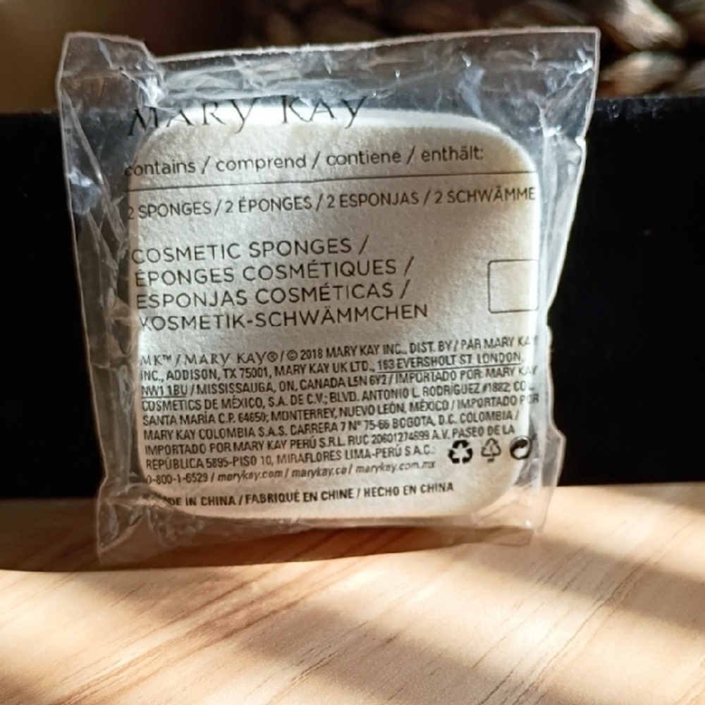 Mary Kay Makeup Sponges - Light Beige